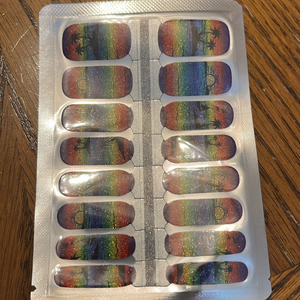 6 Colorful Nail Wraps Set - Picture 6 of 8